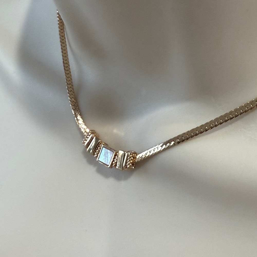 LC Lauren Conrad Gold Necklace with Square Pendant - Picture 4 of 5